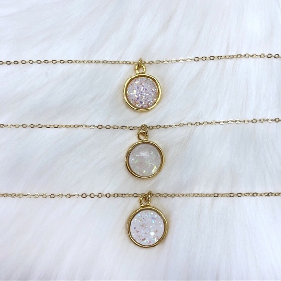 SOLD OUT - 🎉3xHP🎉 White Druzy Necklace - Picture 3 of 8